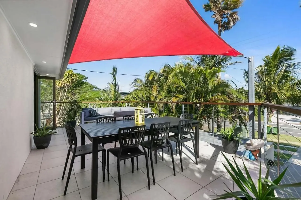 بيت للعطل Graebill 2 Bedroom 2 Bathroom Light And Spacious Duplex Walk To Beach Great Outdoor Entertaining Area صن شاين بيتش